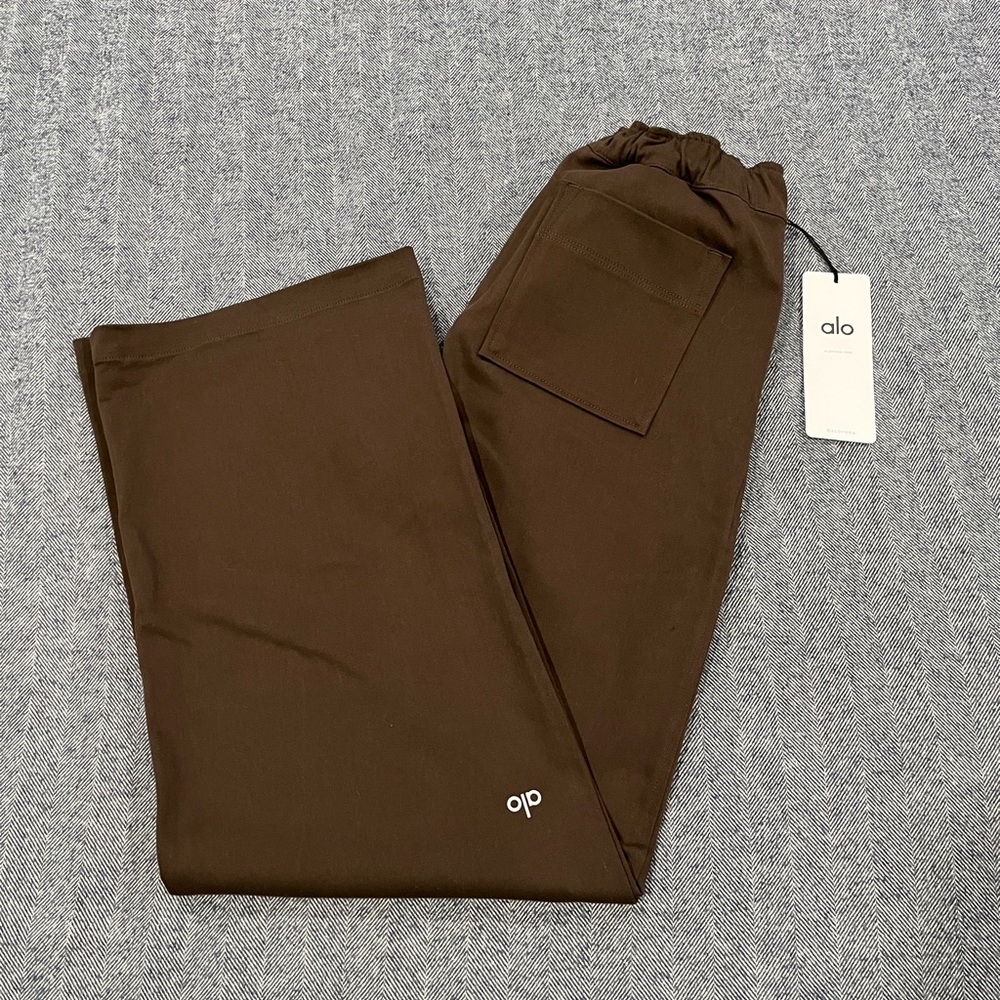 ALO Yoga Wide Leg Pants in Dark Brown - Picture 2 of 5